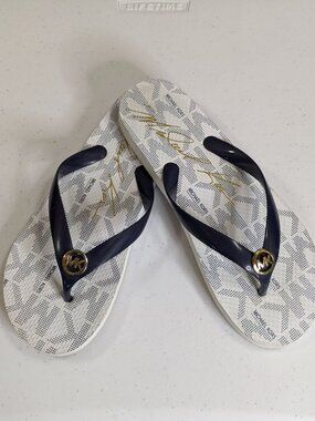 Michael Kors Womens Navy & White Flip Flops Size 8 With Logo Accent Casual Summe